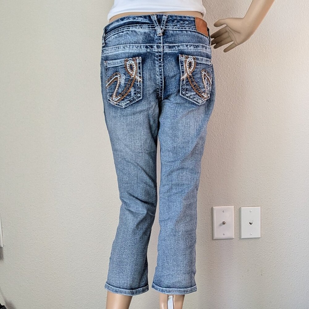 Vanity Premium Collection Curvy Jeans Cropped Capri Distressed Women's Size 28